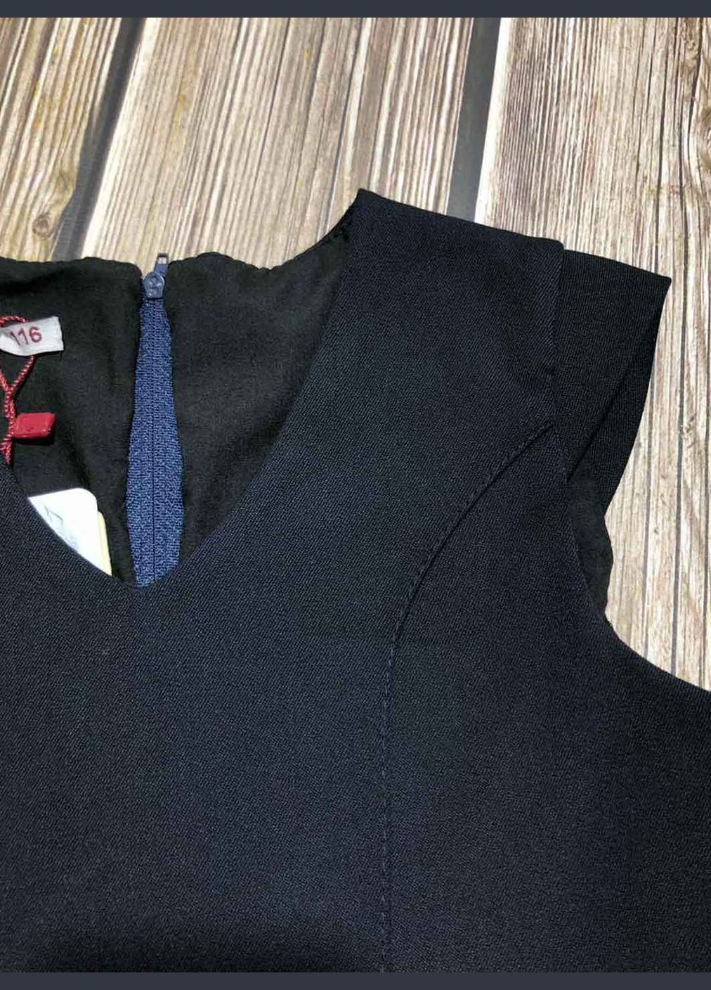 Демисезонный сарафан школьный с баской Suzie