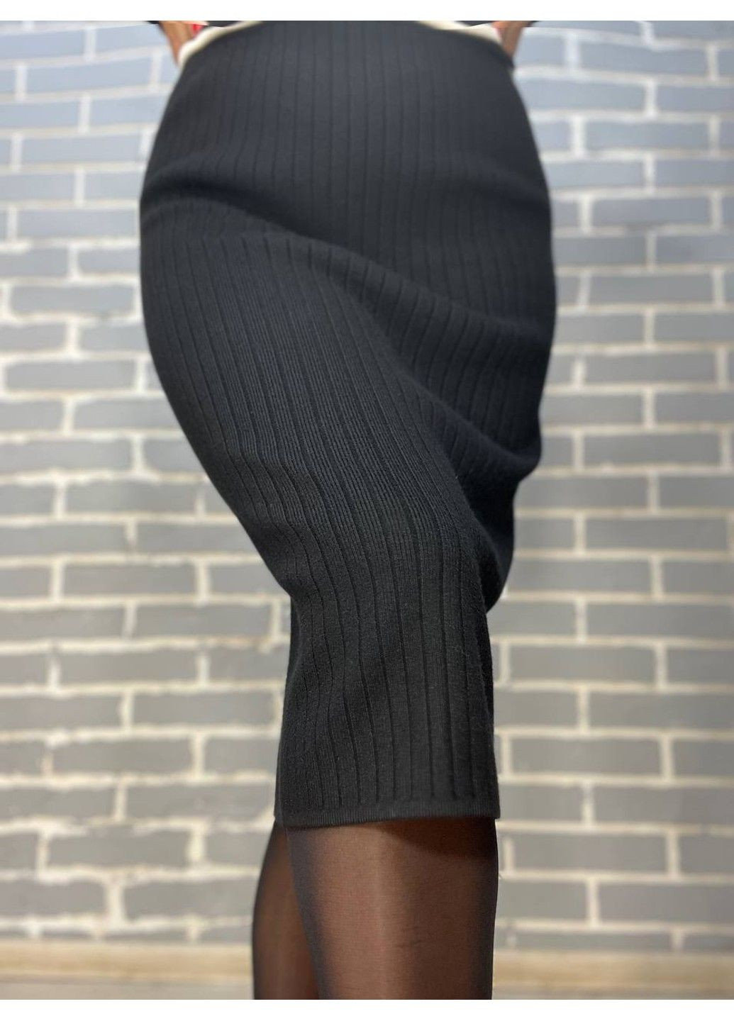 Черная женская юбка 478 вязка широкий рубчик разрез средняя длина My Fashion