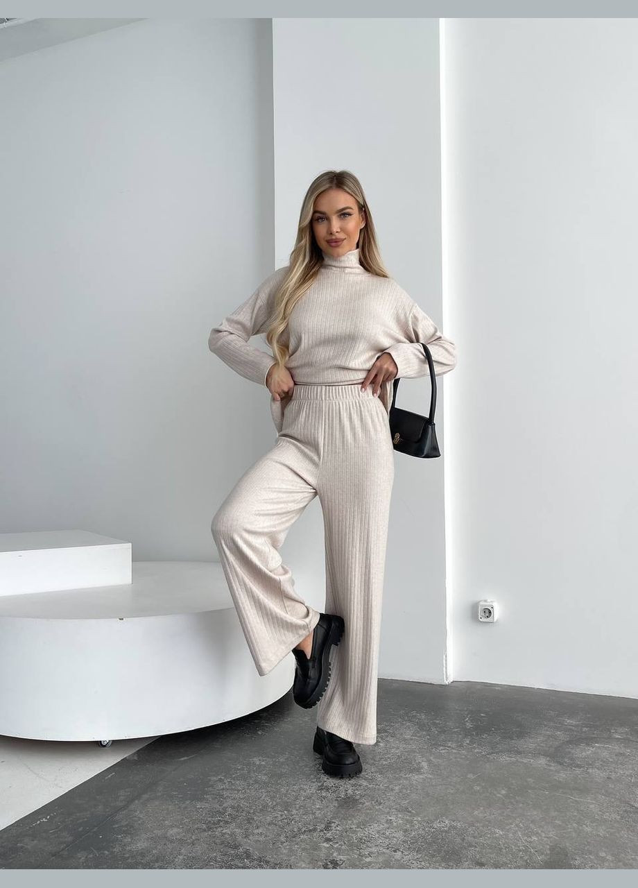 Ідеальний трикотажний костюм демісезонний двійка з приємної до тіла тканини (ангора рубчик), світло-бежевий костюм 2-ка No Brand 073 (306717621)