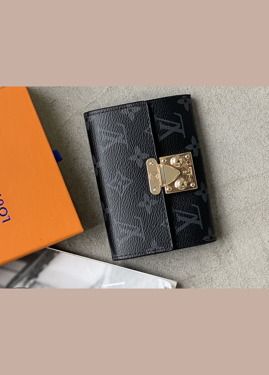 Луи Витон Pallas кошелек маленький черный No Brand (318021261)