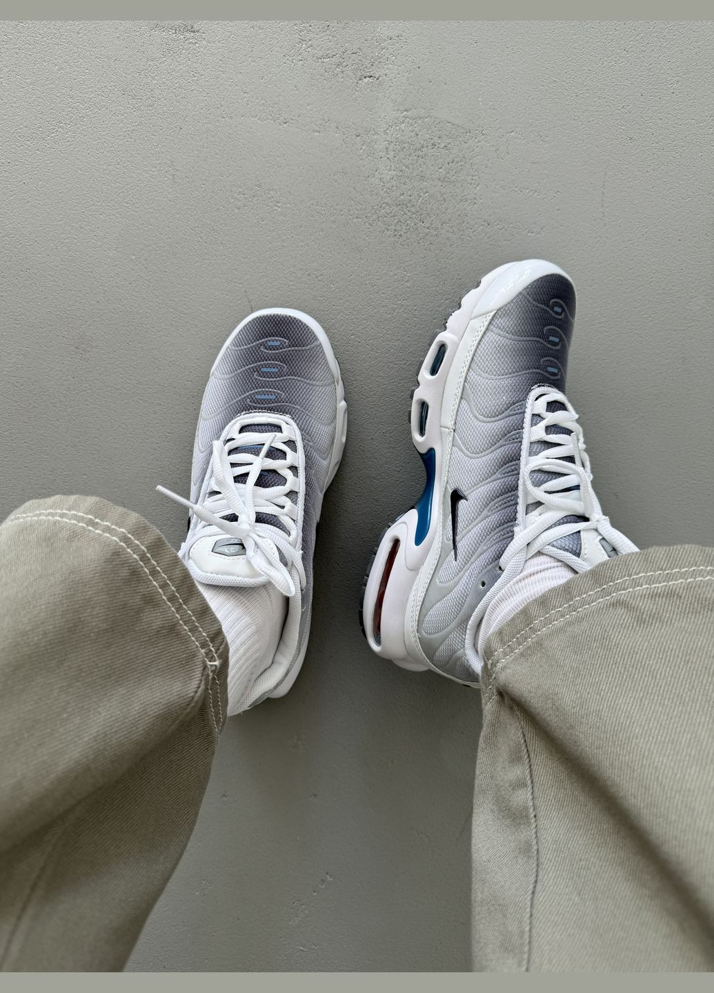 Сірі Осінні кросівки чоловічі nike air max tn plus grey white | найк аір макс тн плюс сірі білі No Brand