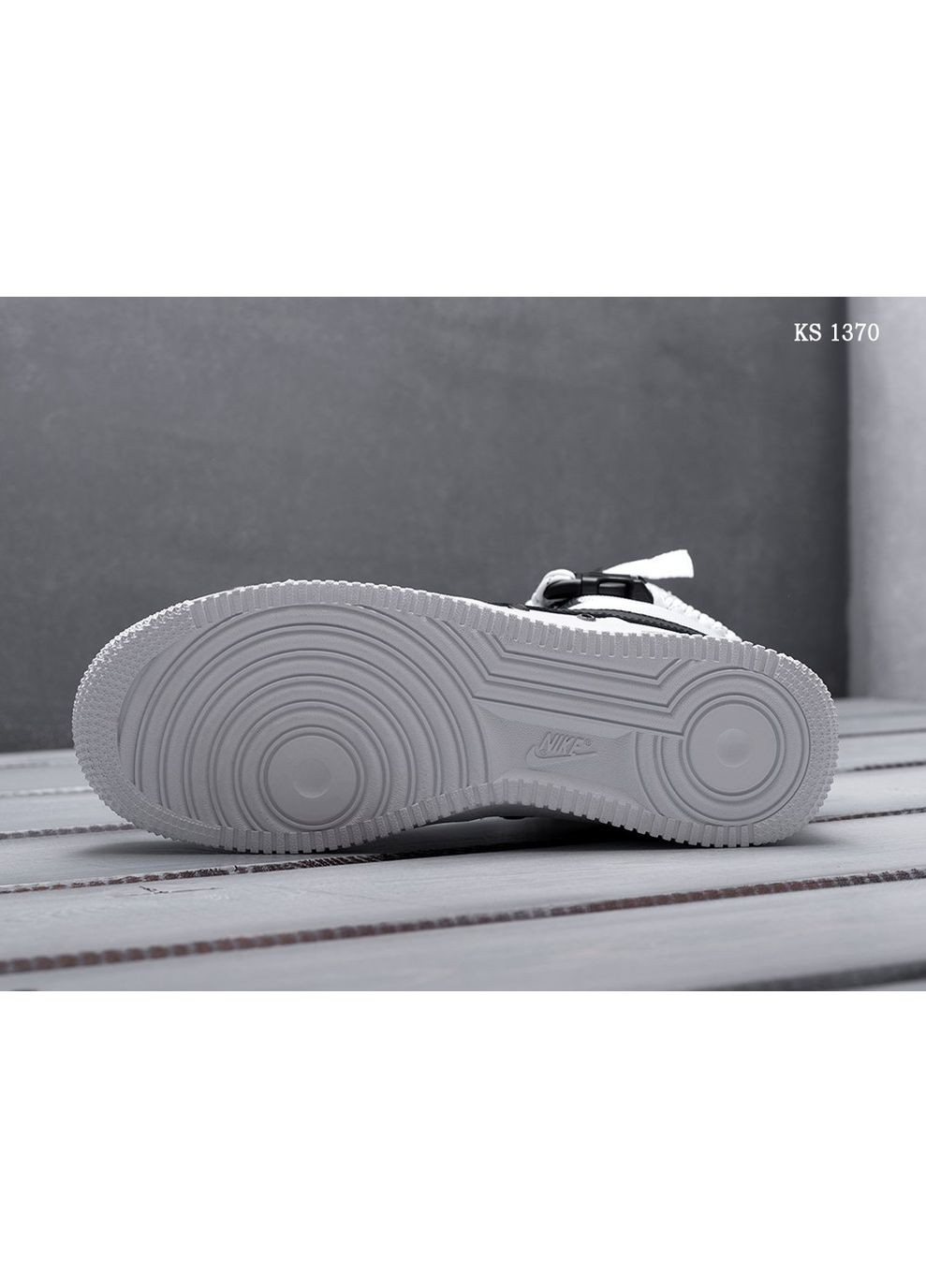 Черные демисезонные кроссовки мужские nike sf air force 1 white and black найк No Brand