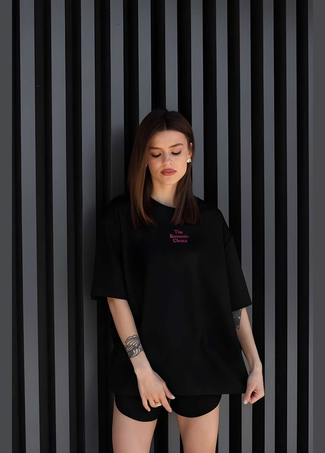 Женская черная базовая футболка one size оверсайз с надписью вышивка Україна - (339402837)