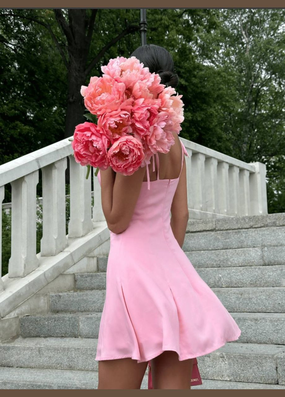 Розовое кэжуал романтическое платье с регулируемыми завязками на плечах с пышной юбкой Adelante однотонное