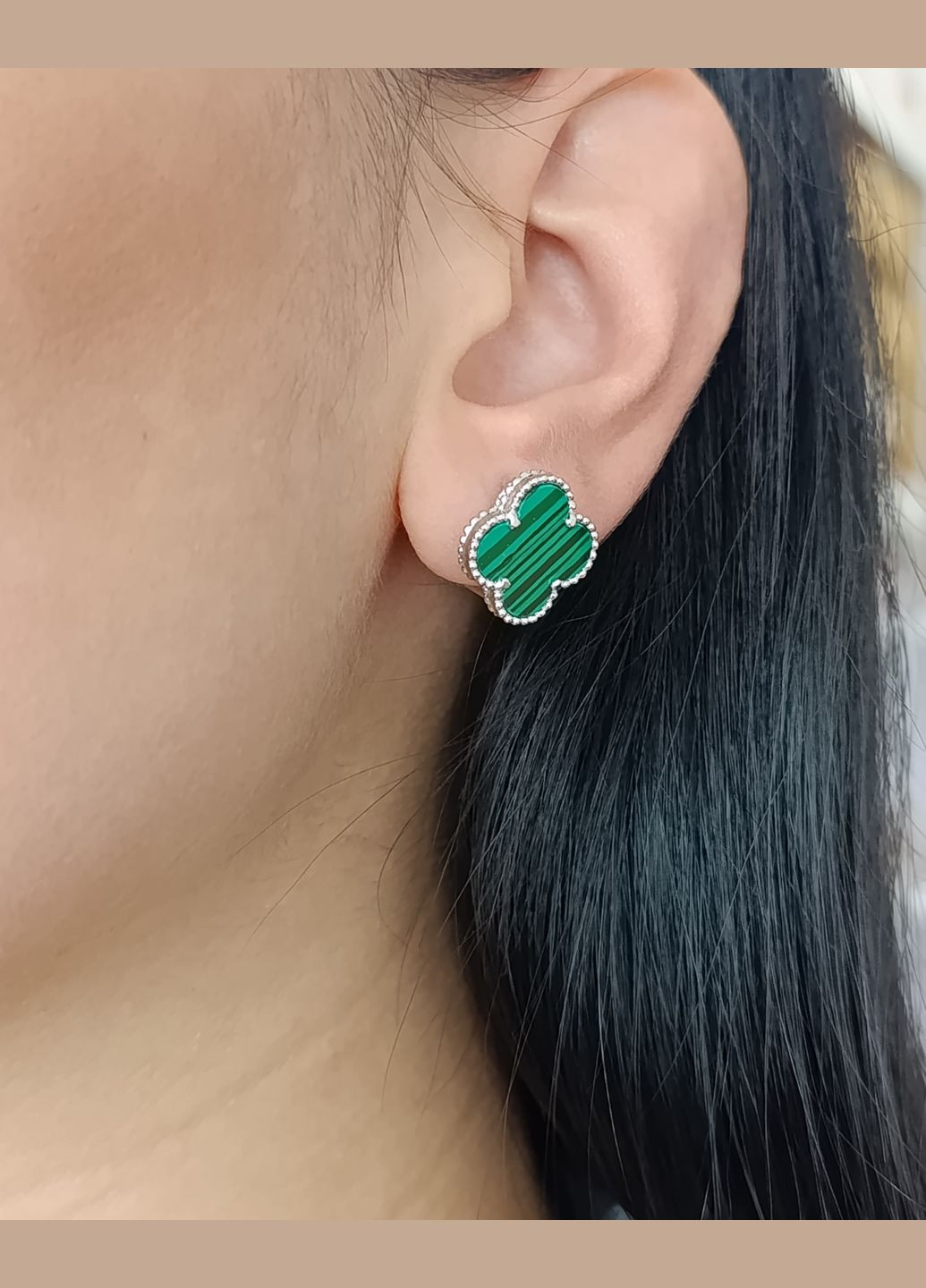 Серьги серебряные с малахитом "Клевер" (Арт.22311460034) No Brand Сережки (329909968)