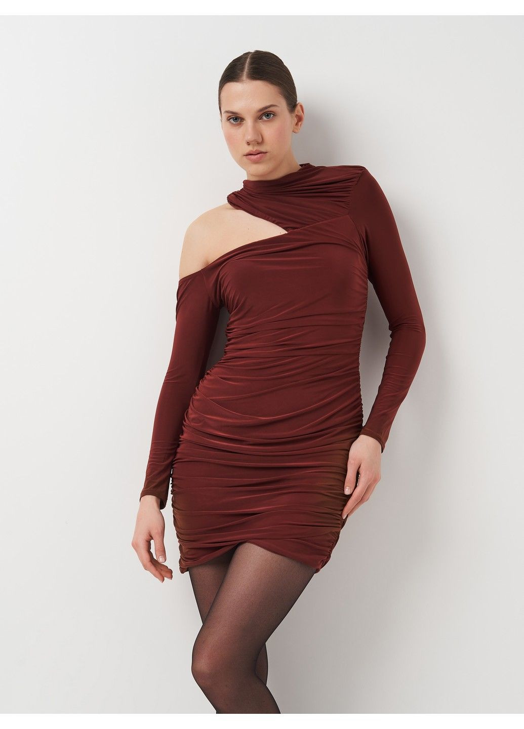 Бордовое коктейльное платье Missguided однотонное