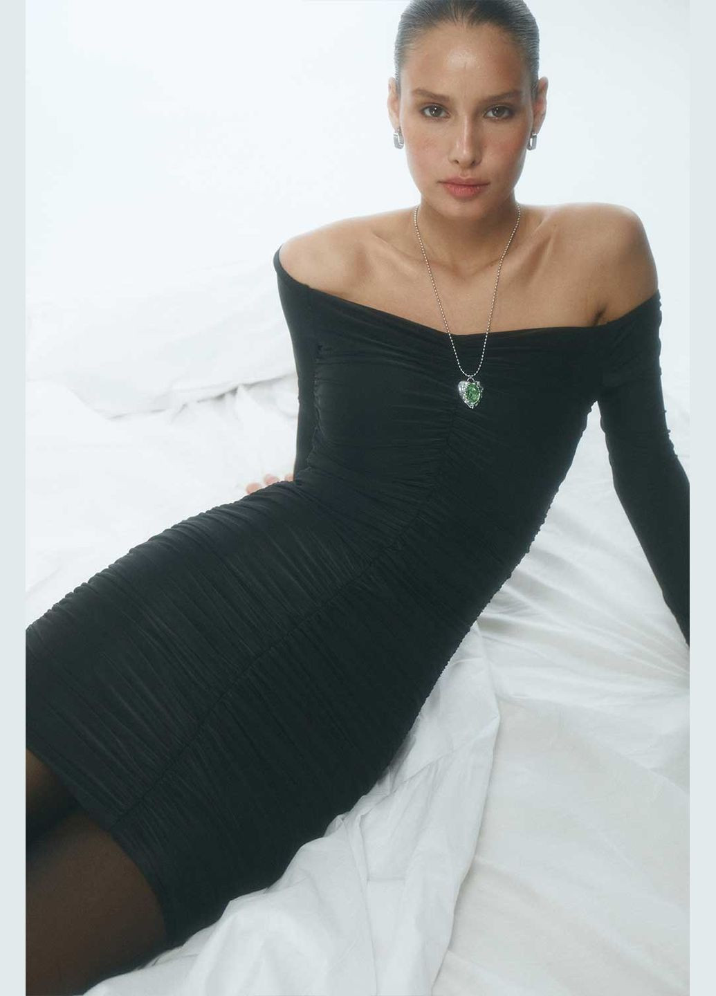 Чорна сукня міні з драпуванням 612 Papaya
