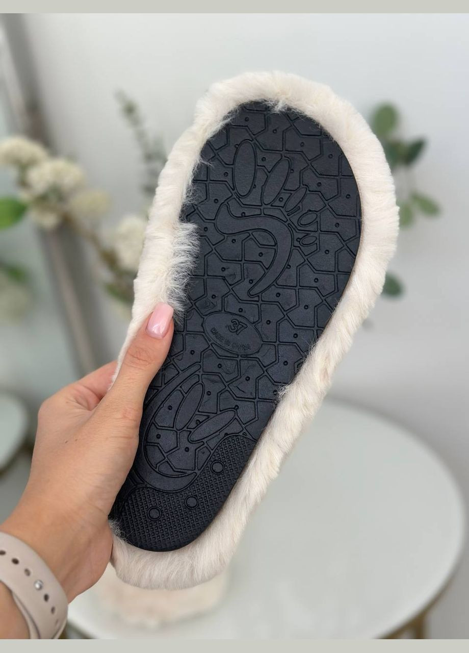 Молочные тапочки комнатные No Brand