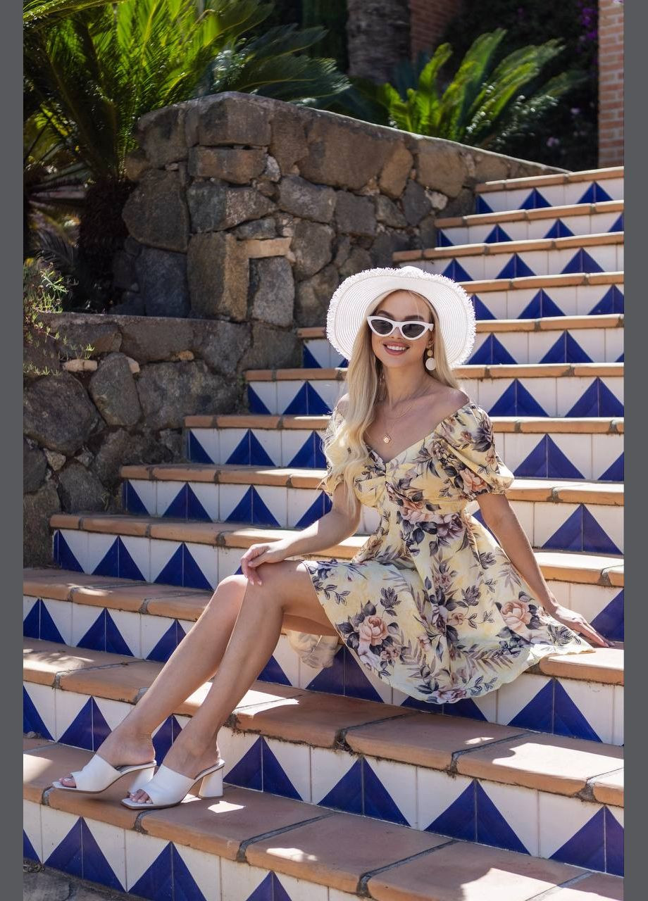 Жовтий ніжна літня сукня в квітковому принті з гарним відкритим декольте та оголені плечі, які зведуть з розуму кожного No Brand з квітковим принтом