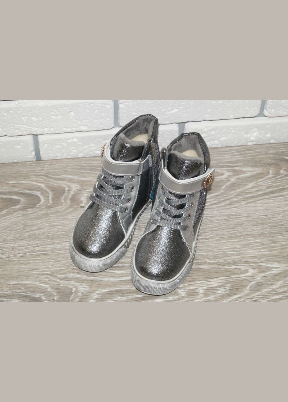 Зимові черевики для дівчинки сріблясті YTOP (291876877)