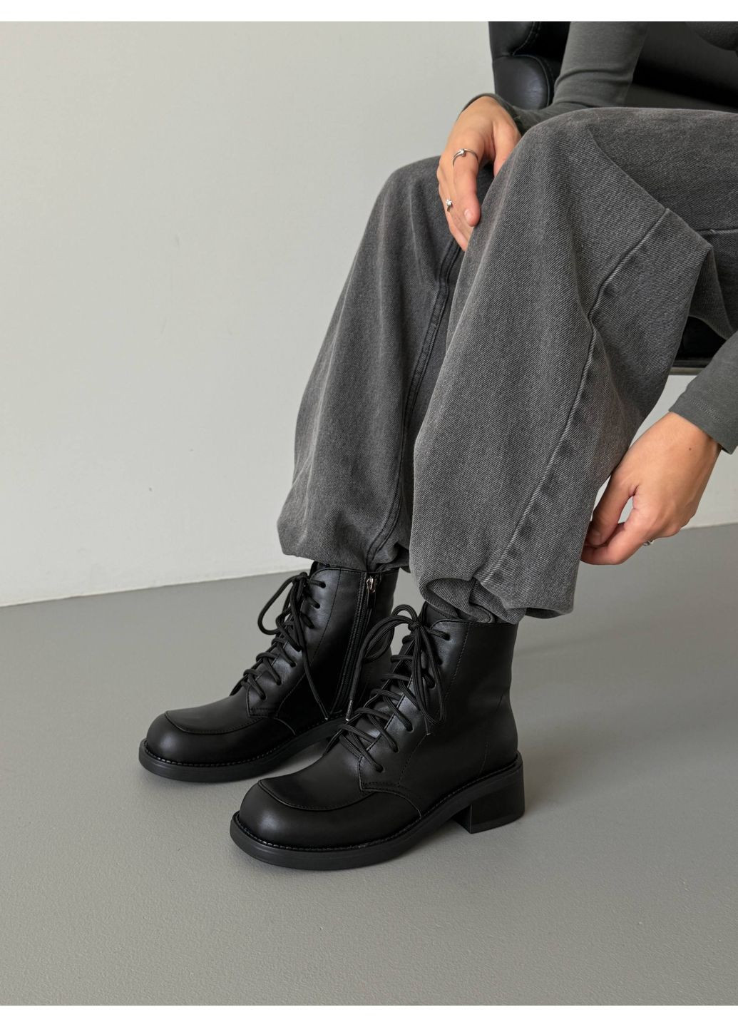 Осенние демисезонные анатомические ботинки Helen