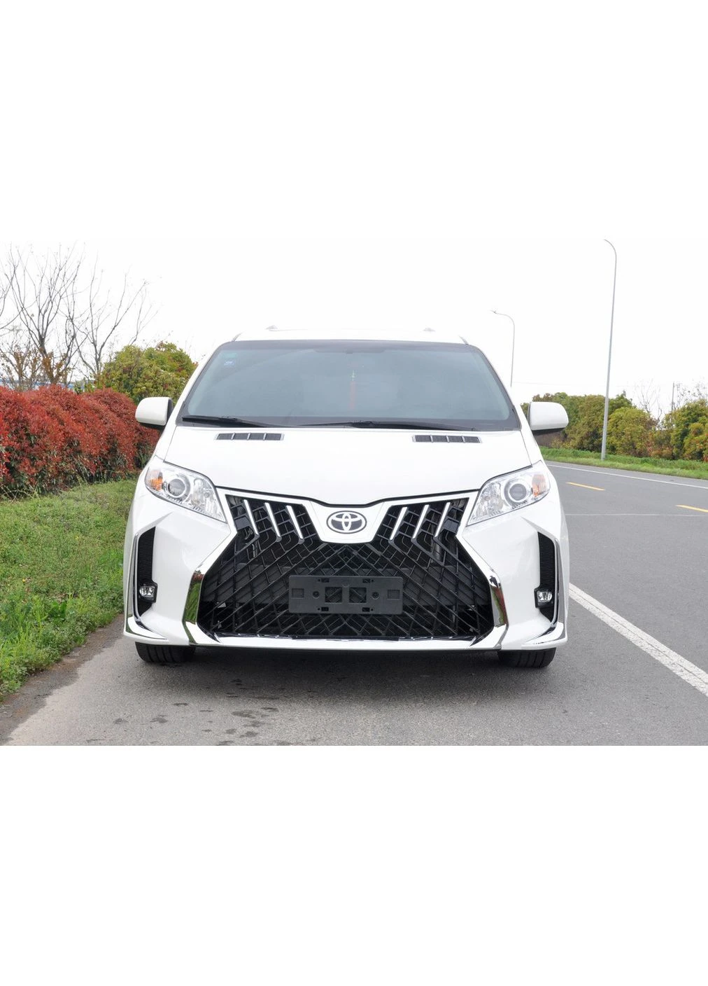 Полный обвес в стиле LM для Toyota Sienna 2010-2020 гг No Brand (392727293)