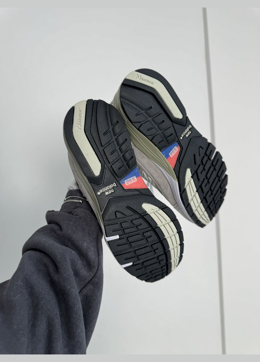 Серые демисезонные кроссовки мужские и женские new balance 993 gray | нью беланс 993 серые No Brand