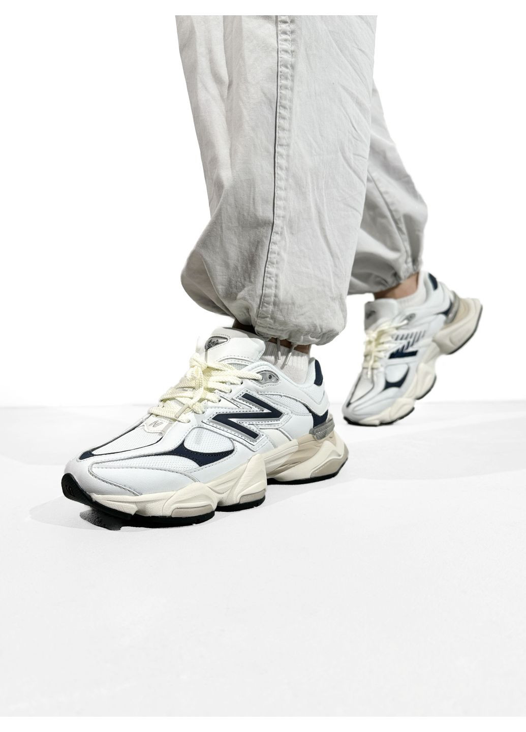 Білі Осінні кросівки чоловічі new balance 9060 white / beige / dark blue нью беланс 9060 No Brand