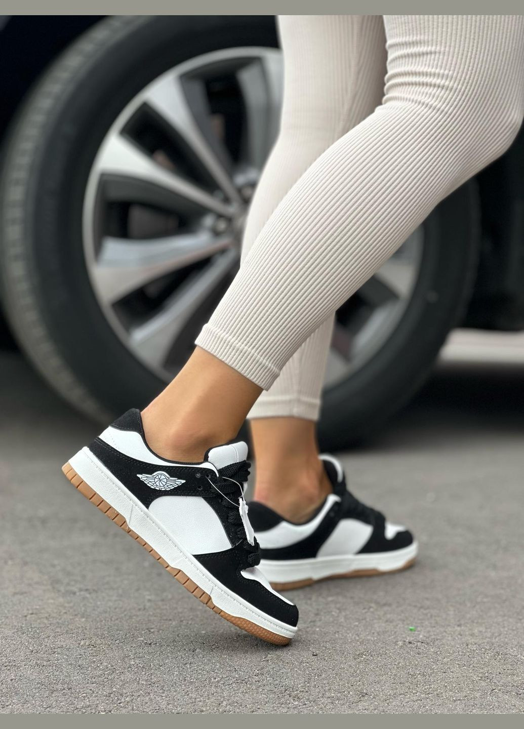 Чорні кеди жіночі чорні білі демісезонні повсякденні стильні класичні кросівки для дівчини No Brand