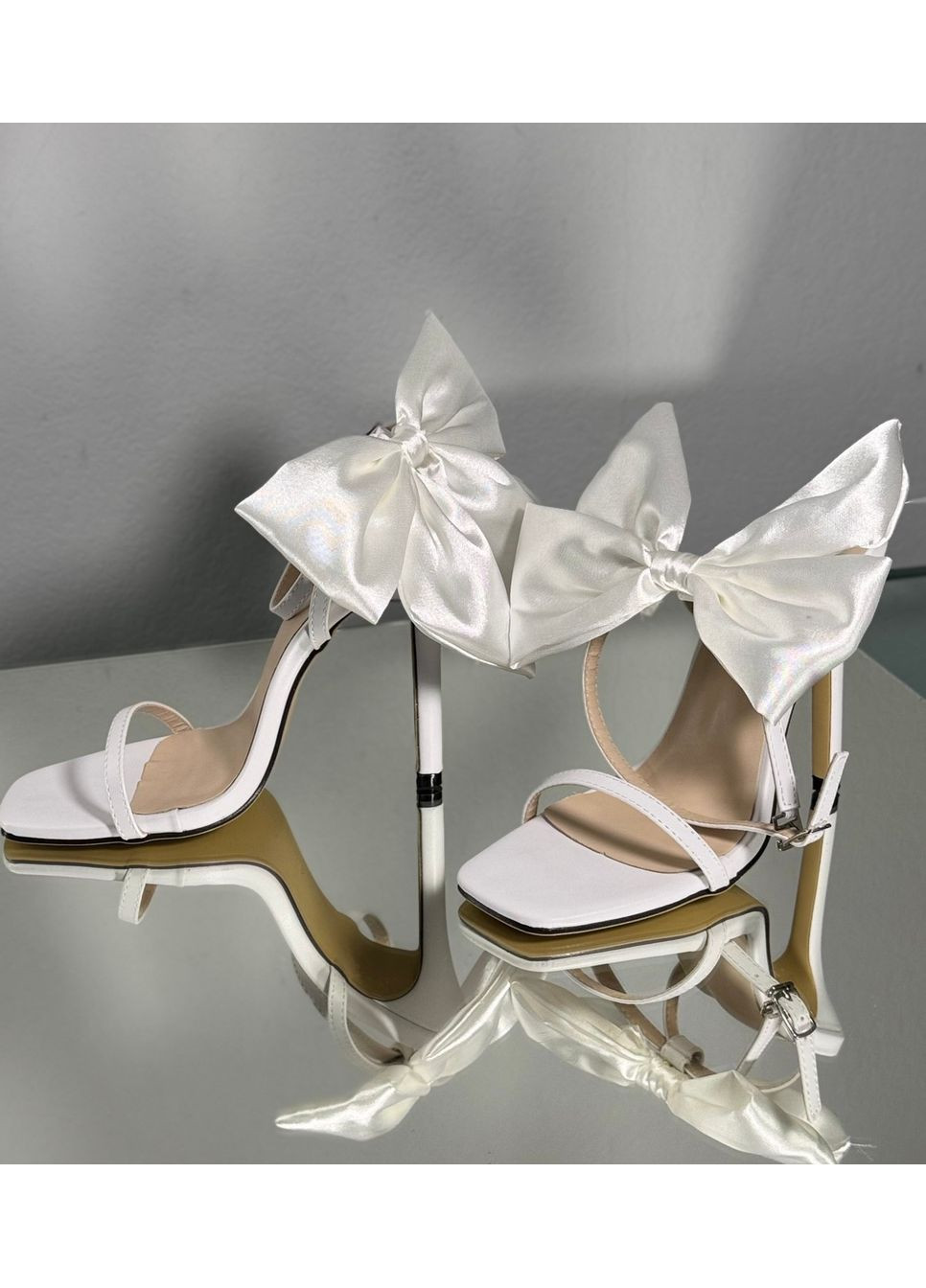 Жіночі босоніжки весільні атласні з бантами 11 см No Brand (351394604)