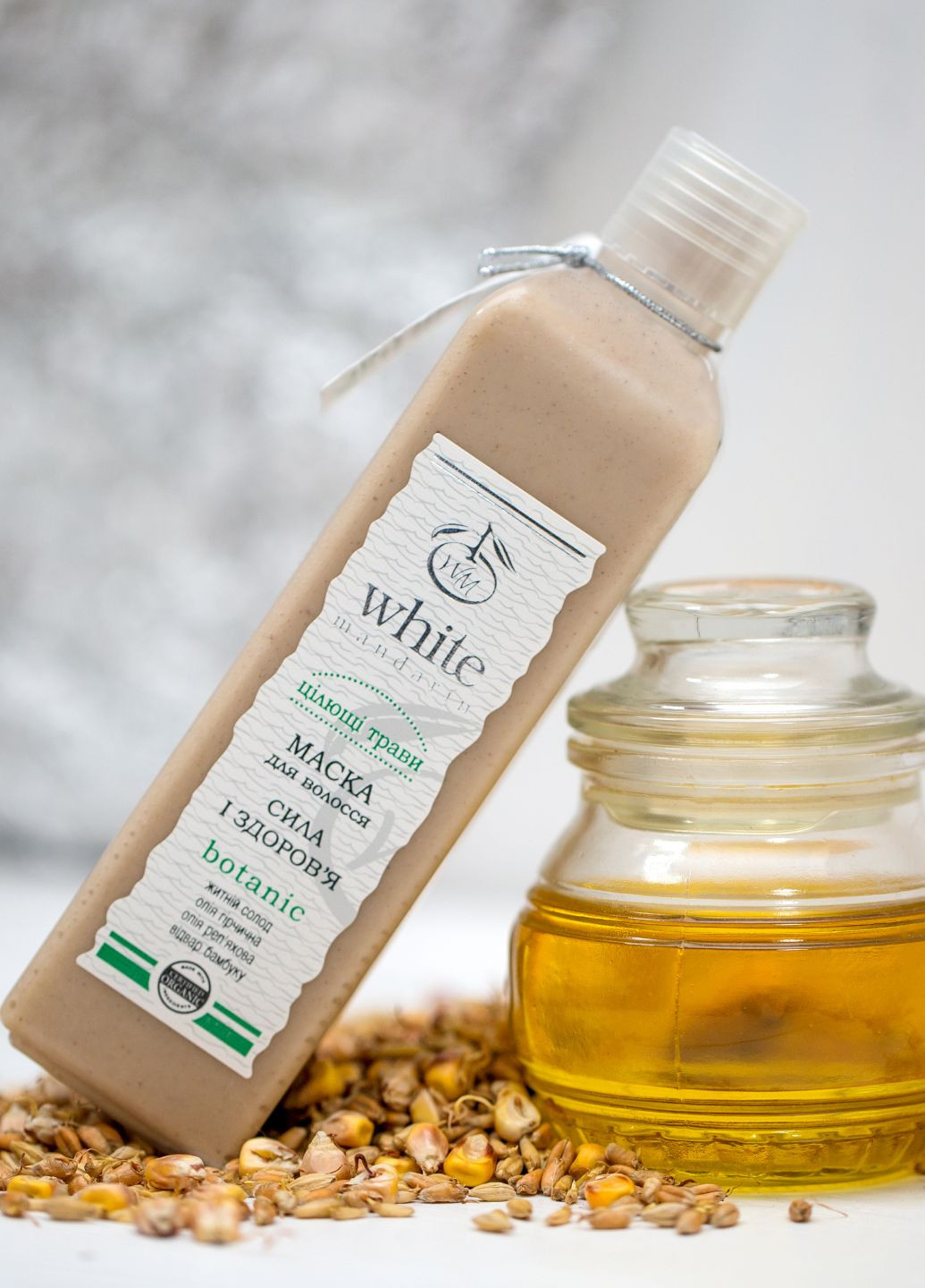 Маска для тьмяного і неживого волосся натуральна Цілющі трави 250 мл White Mandarin (308982908)