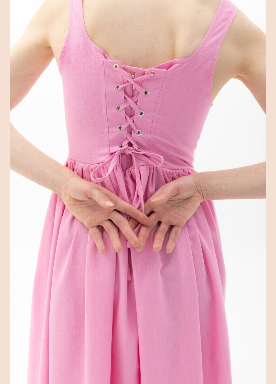 Розовое платье макси из льняна с корсетом Twice