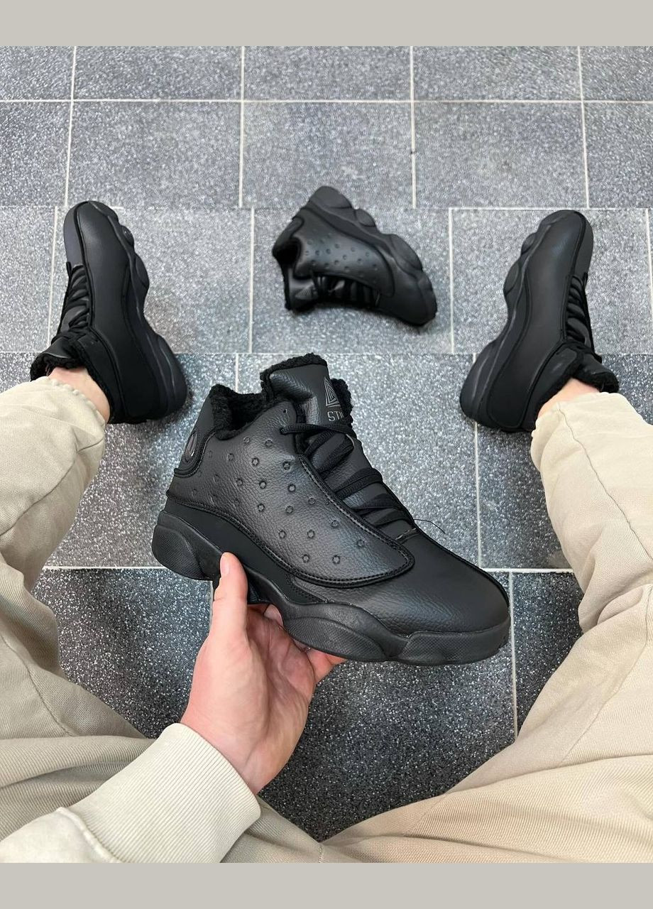 Черные зимние кроссовки Vakko