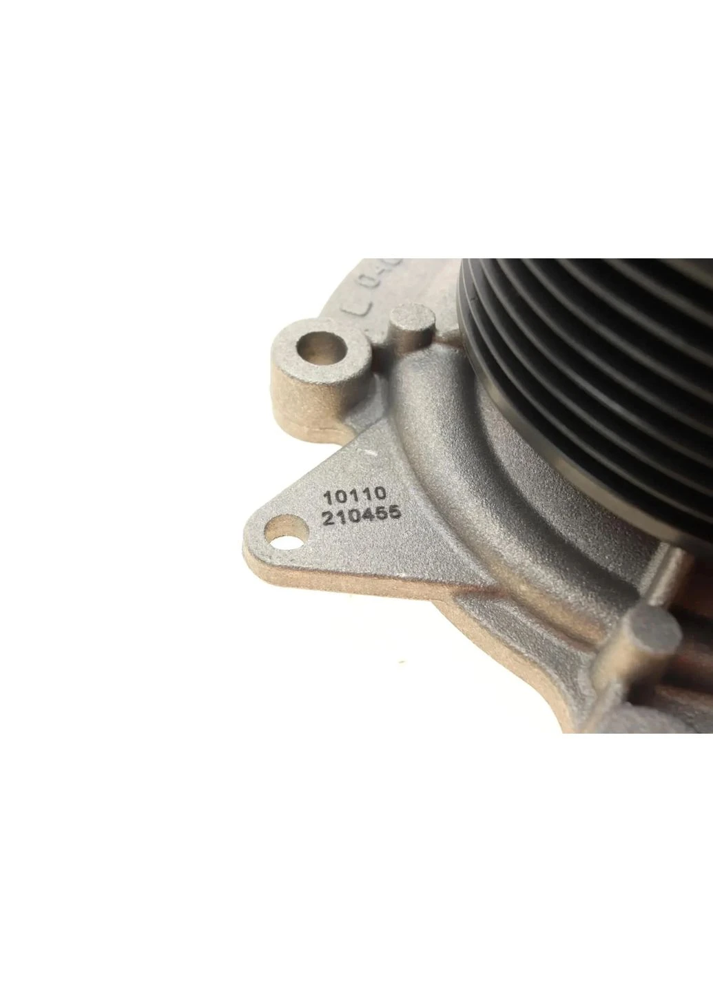 Насос воды MB Sprinter 906/Viano (W639)/E-class (W211)/S-class (W221) 3.0CDI OM642 05 PA10110 UA63 Bugatti (345784345)