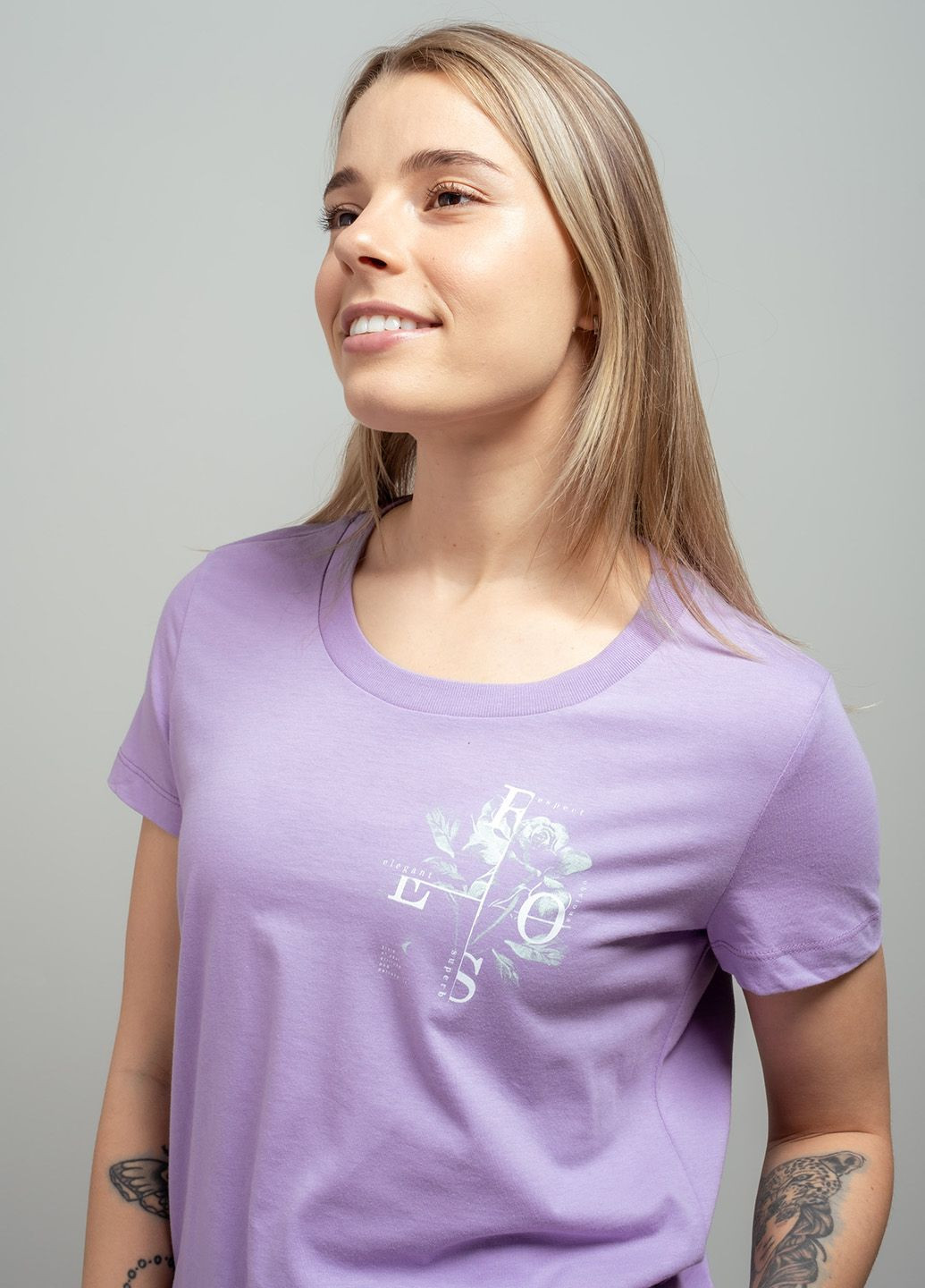 Фиолетовая летняя женская футболка с принтом 103242 Power