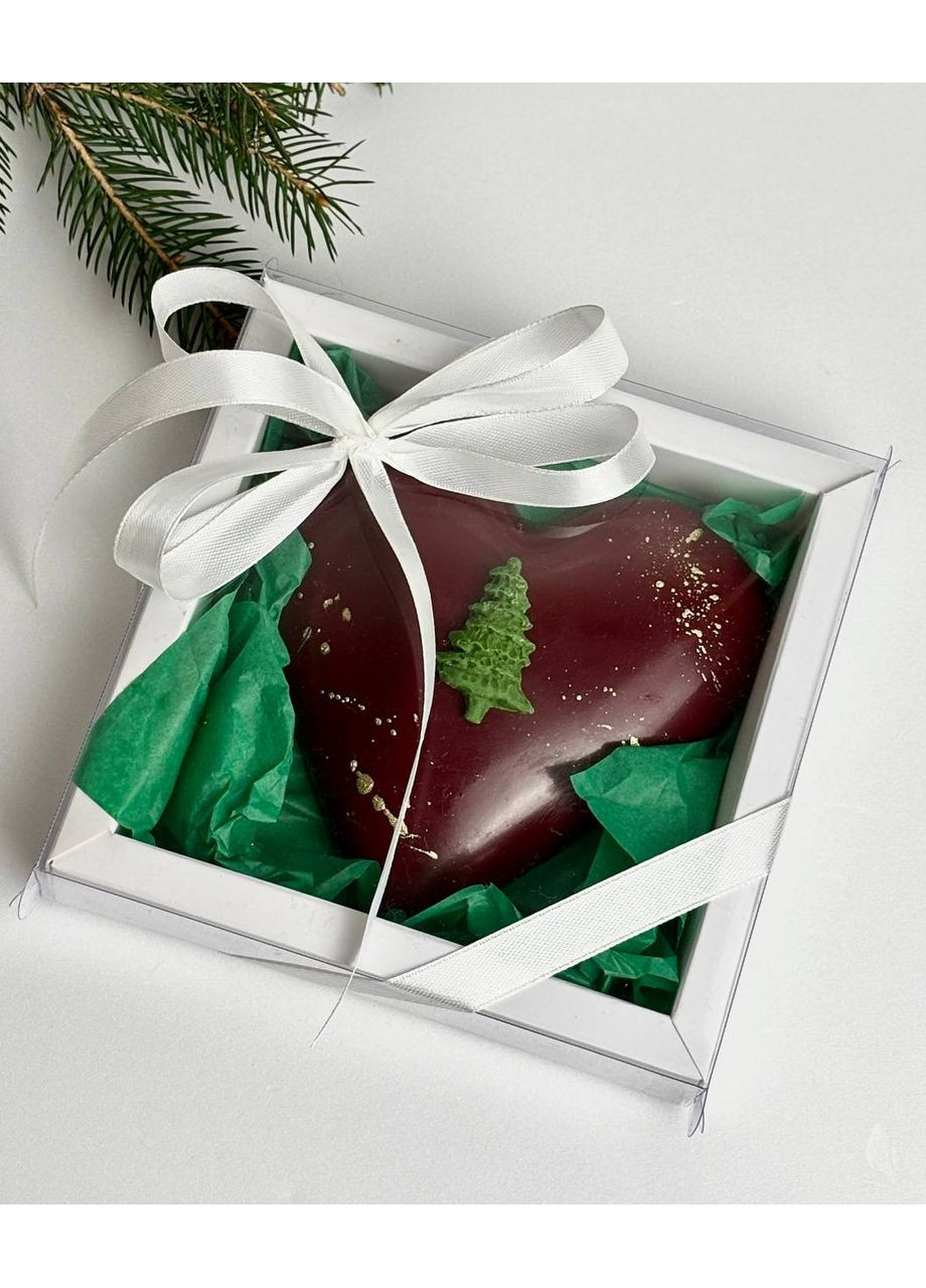 Червоне шоколадне серце з новорічним декором та дубайською начинкою 160г No Brand (369386734)