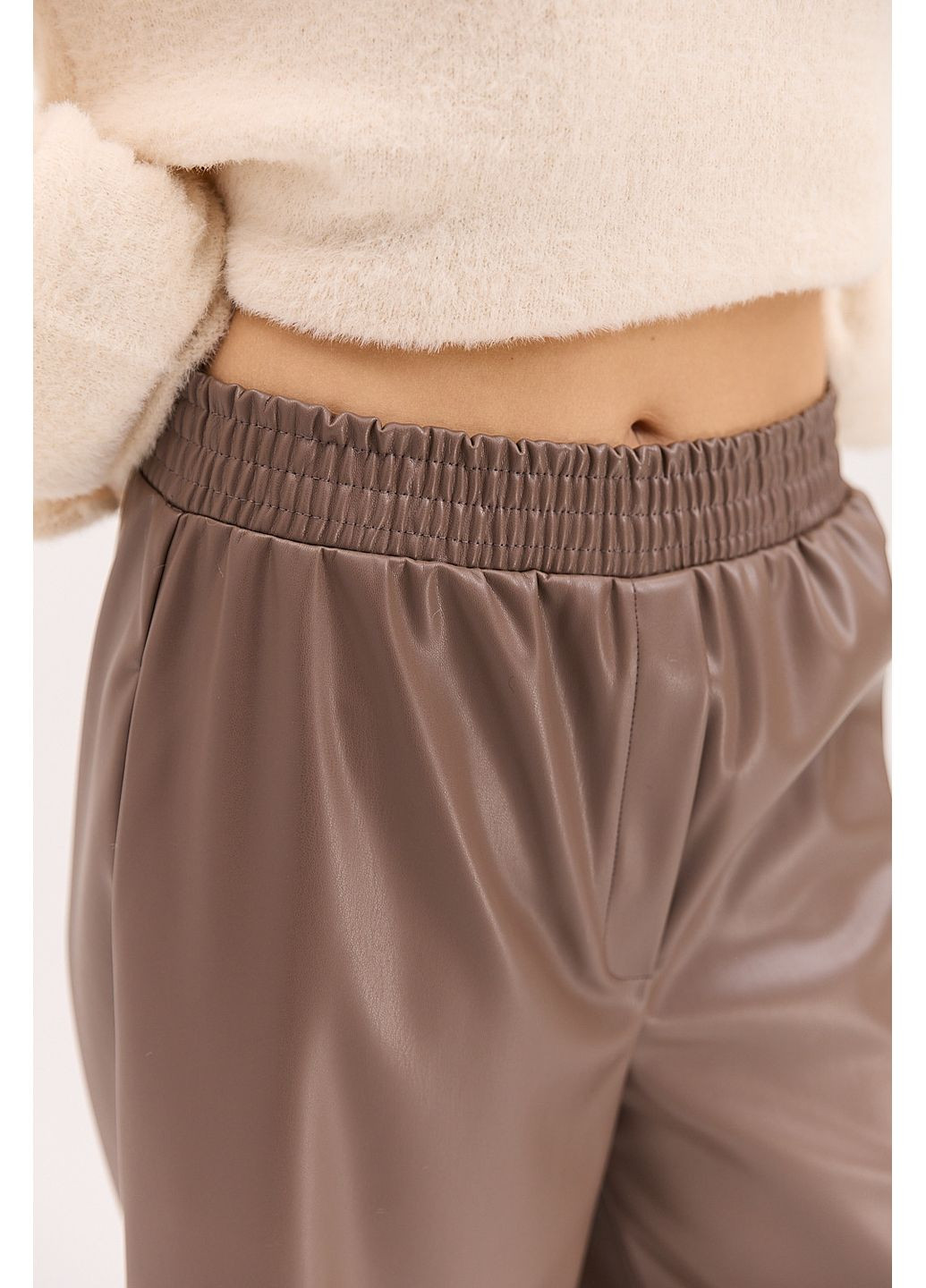 Женские брюки из экокожи с горизонтальными швами Arjen (358908333)