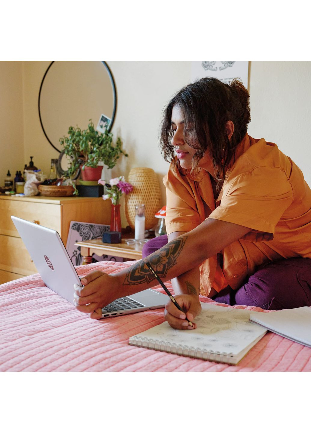 Ноутбук 15-fc0312ua 15.6" FHD IPS AG, AMD R5-7520U, 16GB, F512GB, UMA, DOS, сріблястий HP (368631496)