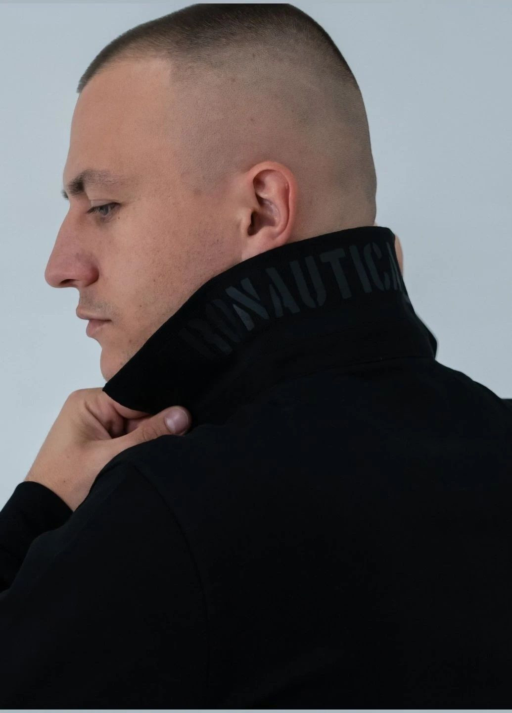 Черная футболка-поло мужское с длинным рукавом для мужчин Aeronautica Militare с логотипом