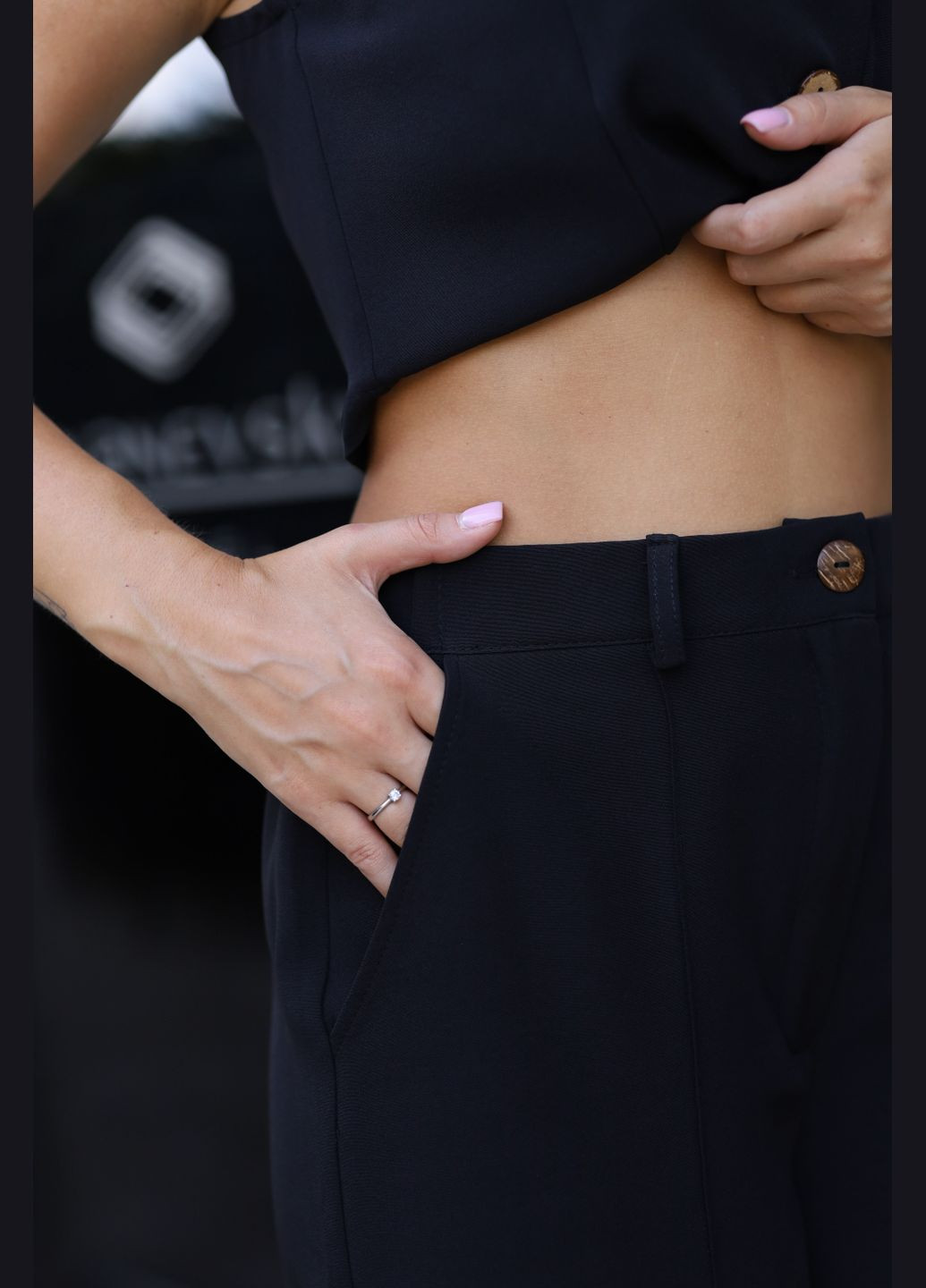 Женский костюм двойка жилетка с брюками Fashion Girl Cavin (303899411)