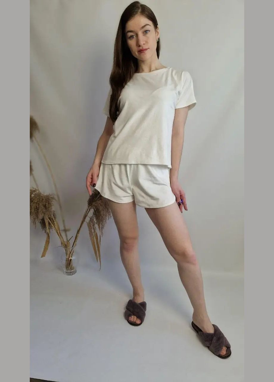 Біла всесезон жіночий велюровий піжамний комплект футболка шорти білий No Brand