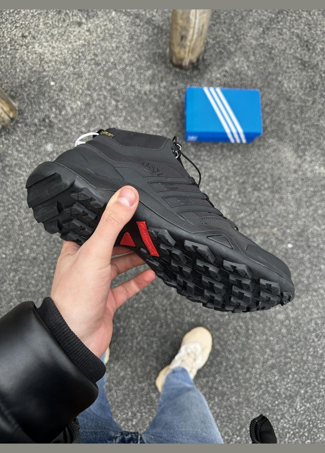 Черные зимние стильные термо кроссовки No Brand