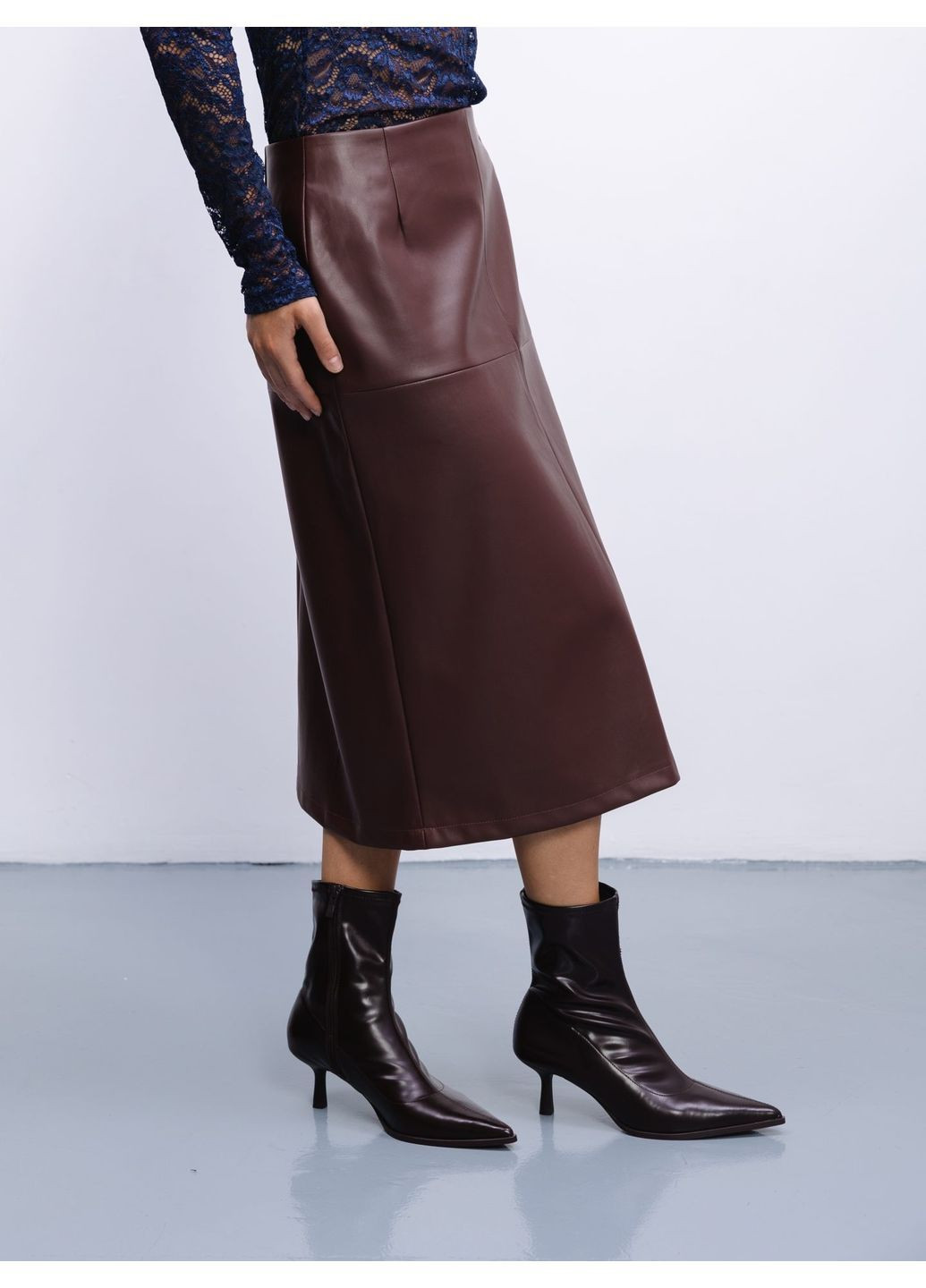 Темно-коричневая юбка цвет темно-коричневый Alvo