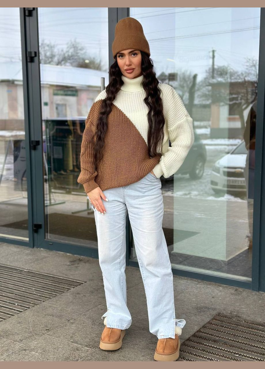 Кофейный демисезонный женский свитер с горловиной Fashion