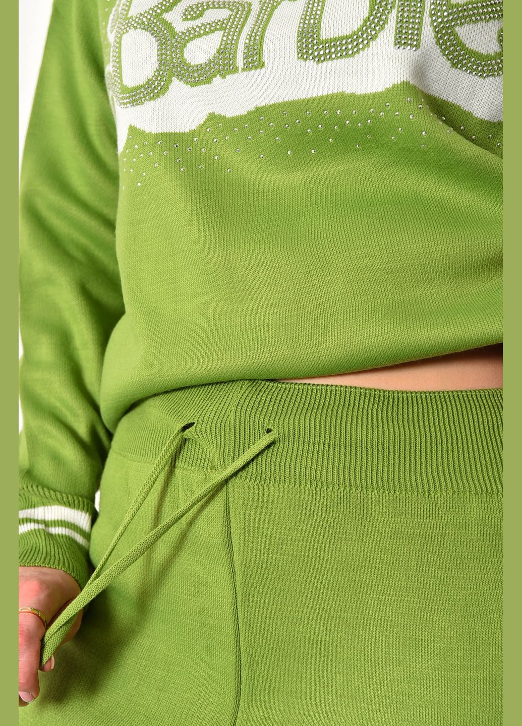 Костюм жіночий розкльошений зеленого кольору Let's Shop (280777161)