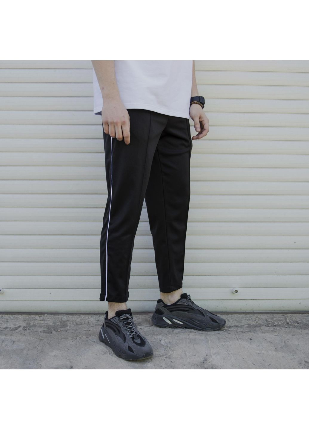 Черные спортивные, повседневный, кэжуал демисезонные брюки Vakko