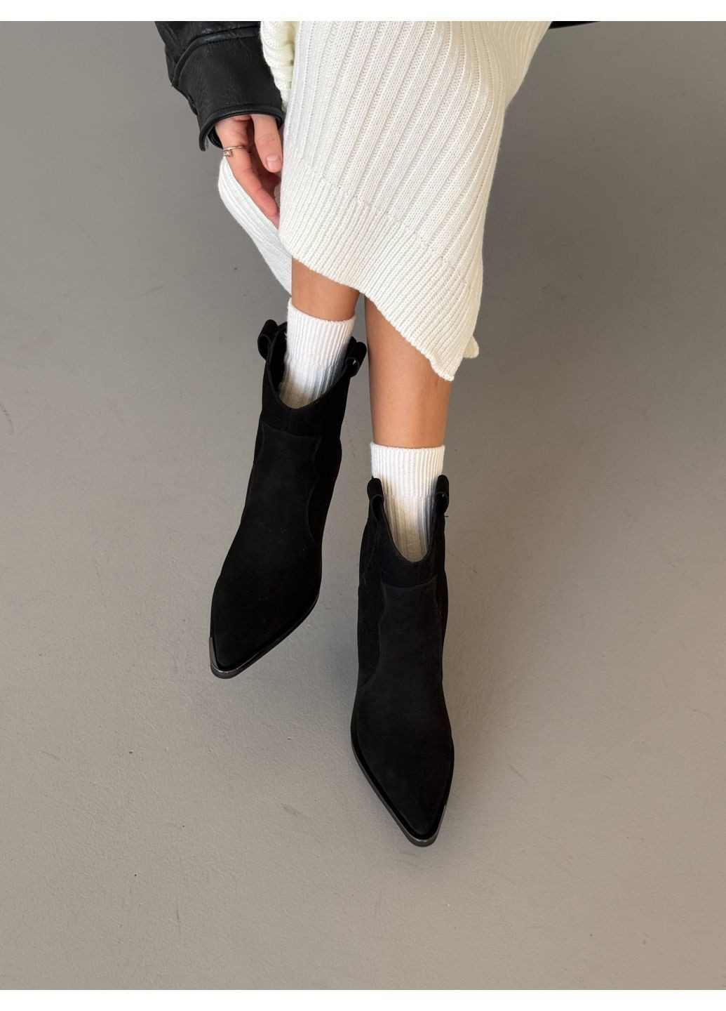 Осенние казаки ботинки No Brand из натуральной замши