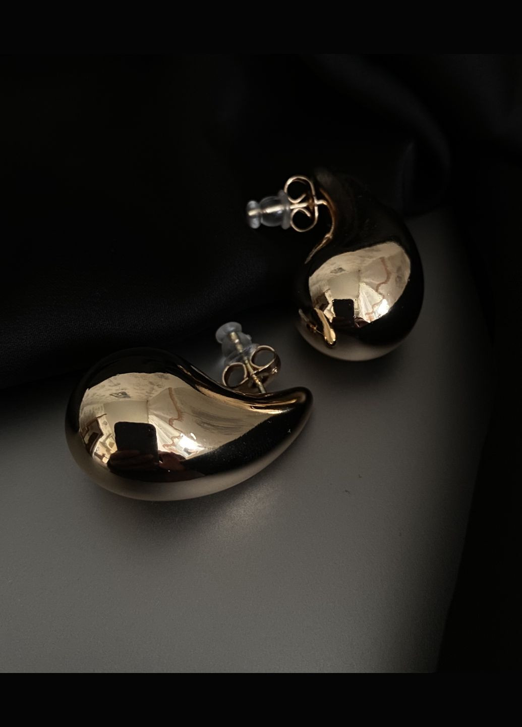 Сережки "Сльоза" штифтовий замок золотого кольору 32118 No Brand (335064134)