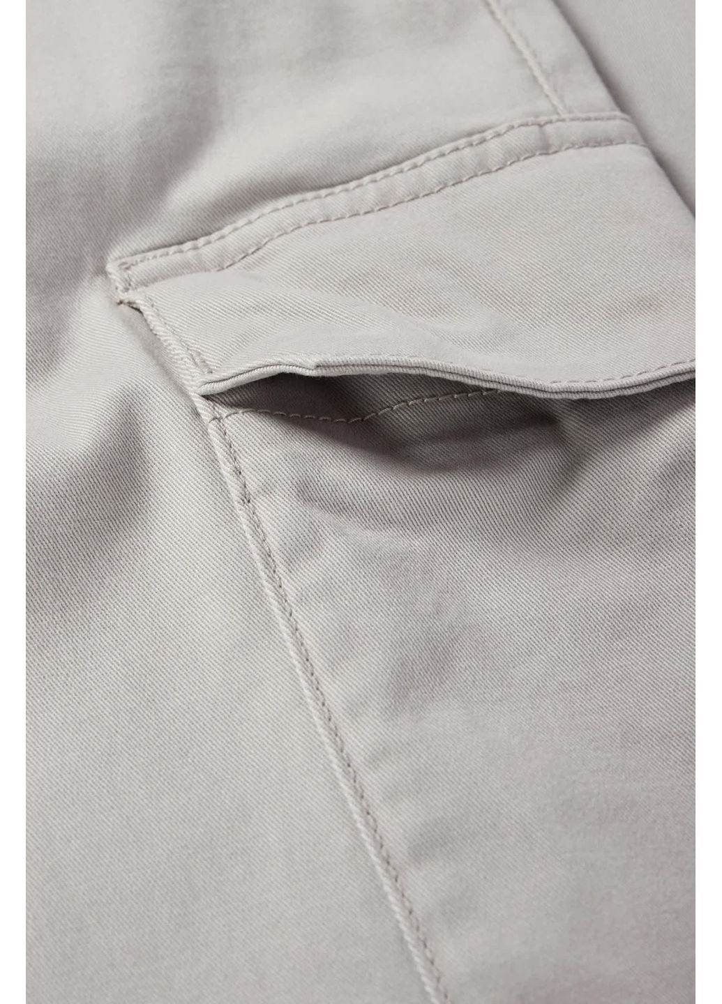 Серые демисезонные брюки C&A