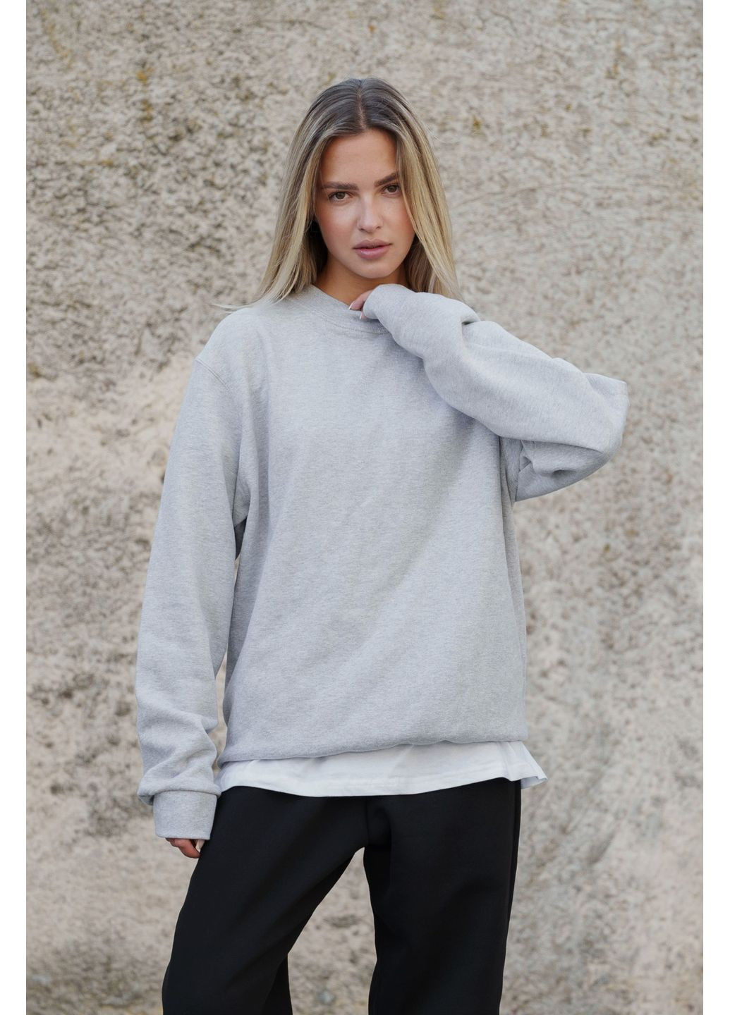 Серый женский утепленный оверсайз свитшот на флисе solo Without однотонный без декора (361120457)