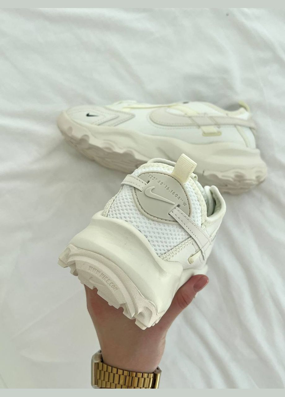 Білі всесезонні кросівки Vakko Nike Tc 7900