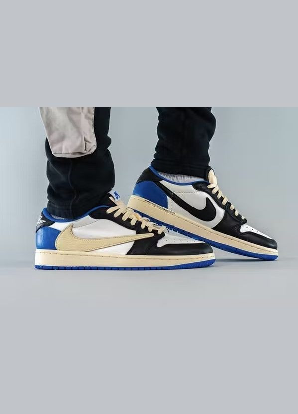 Сірі всесезонні кросовки air jordan 1 low fragment x travis scott - dm7866-140 Nike