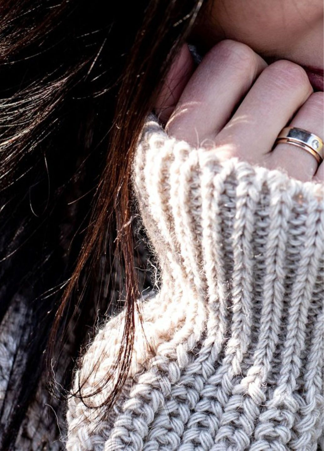 Песочный демисезонный свитер "джолли" Anika