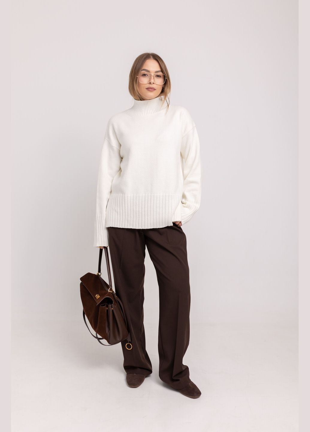 Молочный демисезонный светр базовый с высокой горловиной tws7504 Twice