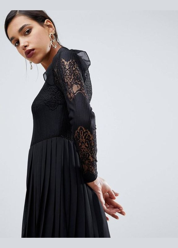 Чорна сукня максі з мереживом YAS