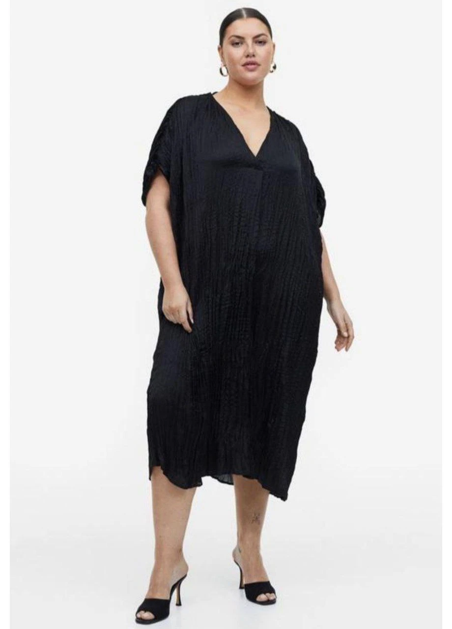 Черное платье H&M