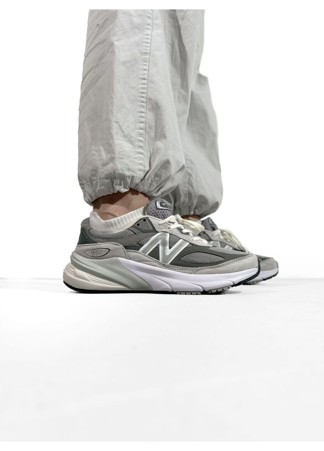 Сірі Осінні кросівки чоловічі new balance 990 v6 grey нью беланс 990 v6 No Brand