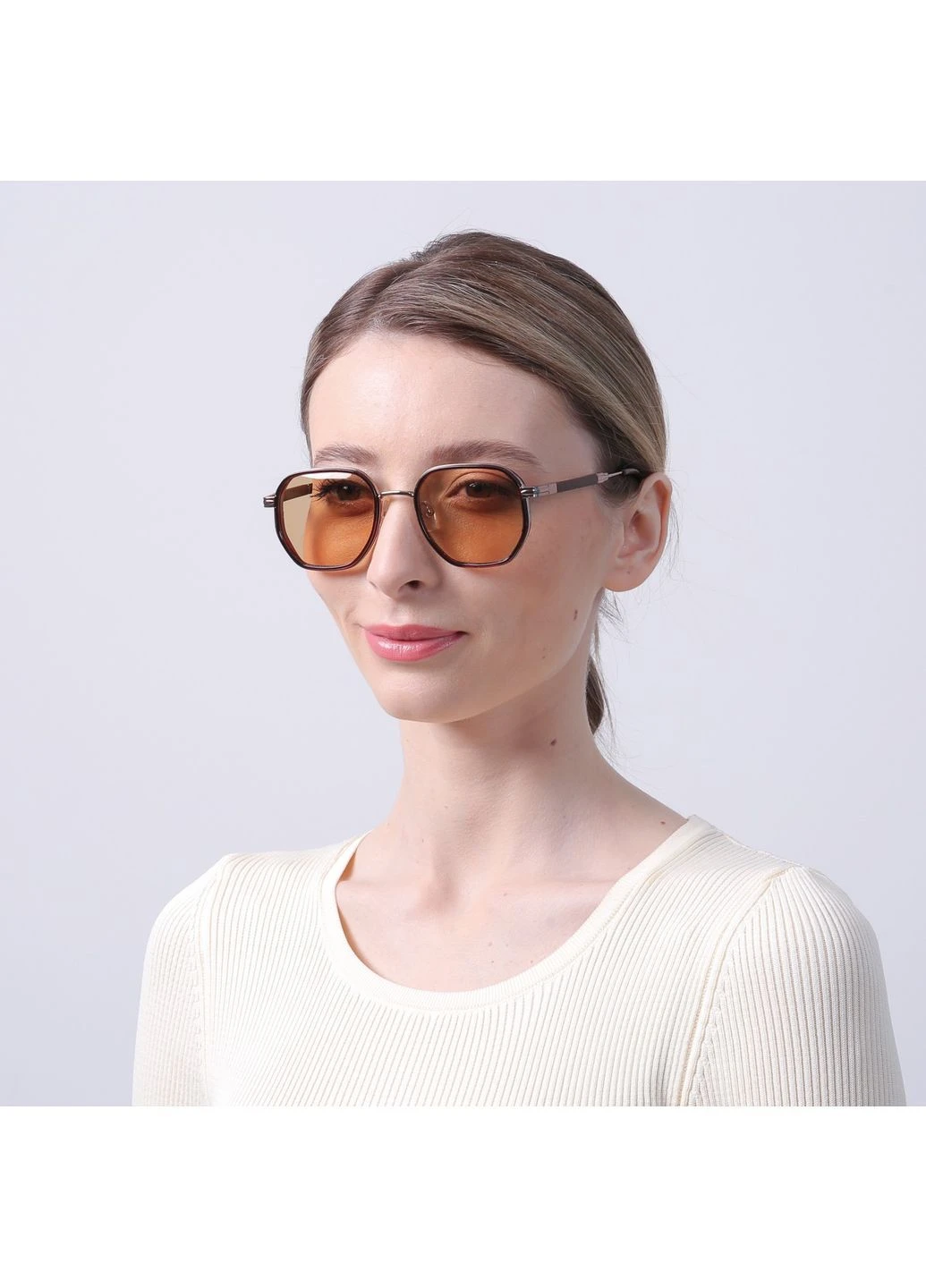 Сонцезахисні окуляри з поляризацією Фешн жіночі LuckyLOOK 771-680 (394161275)