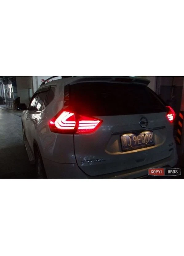 Задние фонари Nissan X-Trail T32 (WH118R) No Brand (381821765)