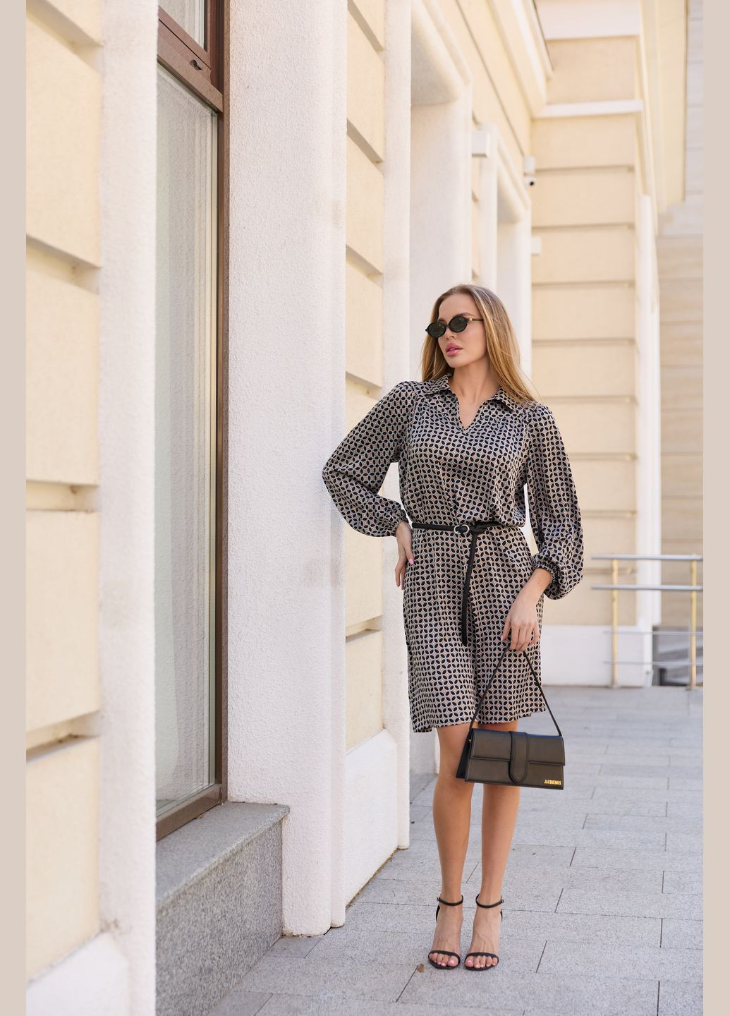 Бежевое платье MN